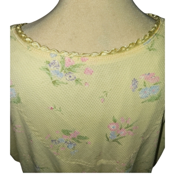 CottageCore Nightgown Floral Vintage Waffle Satin Details - Picture 6 of 9